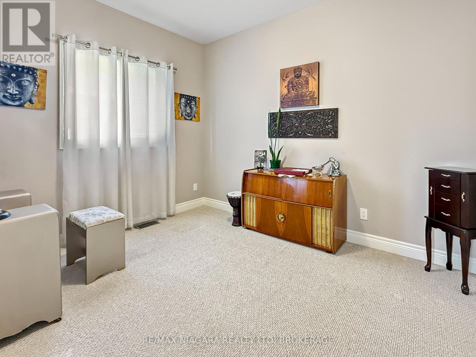 1041 Meadowood Street Property Photo 16