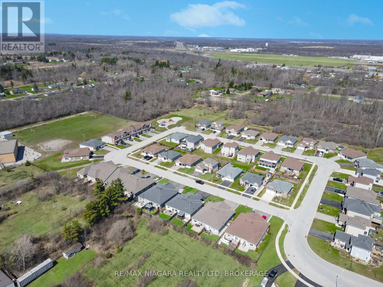 1041 Meadowood Street Property Photo 23