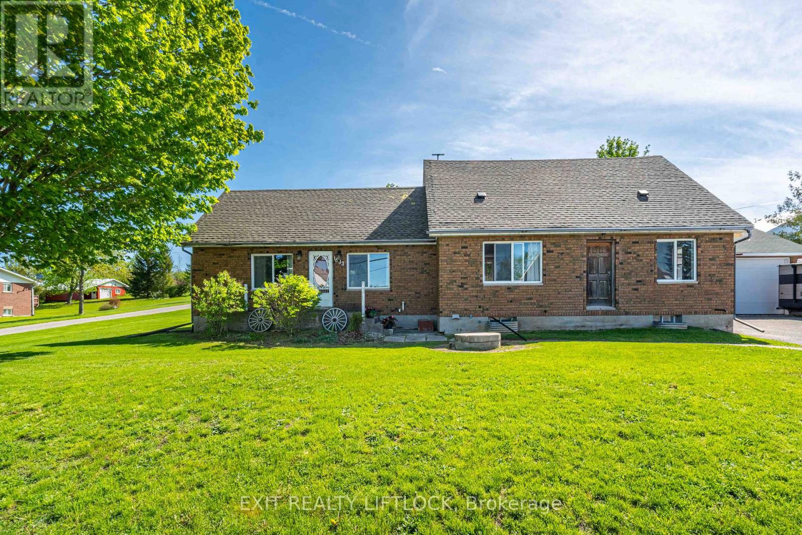 1833 Keene Road Property Photo 2