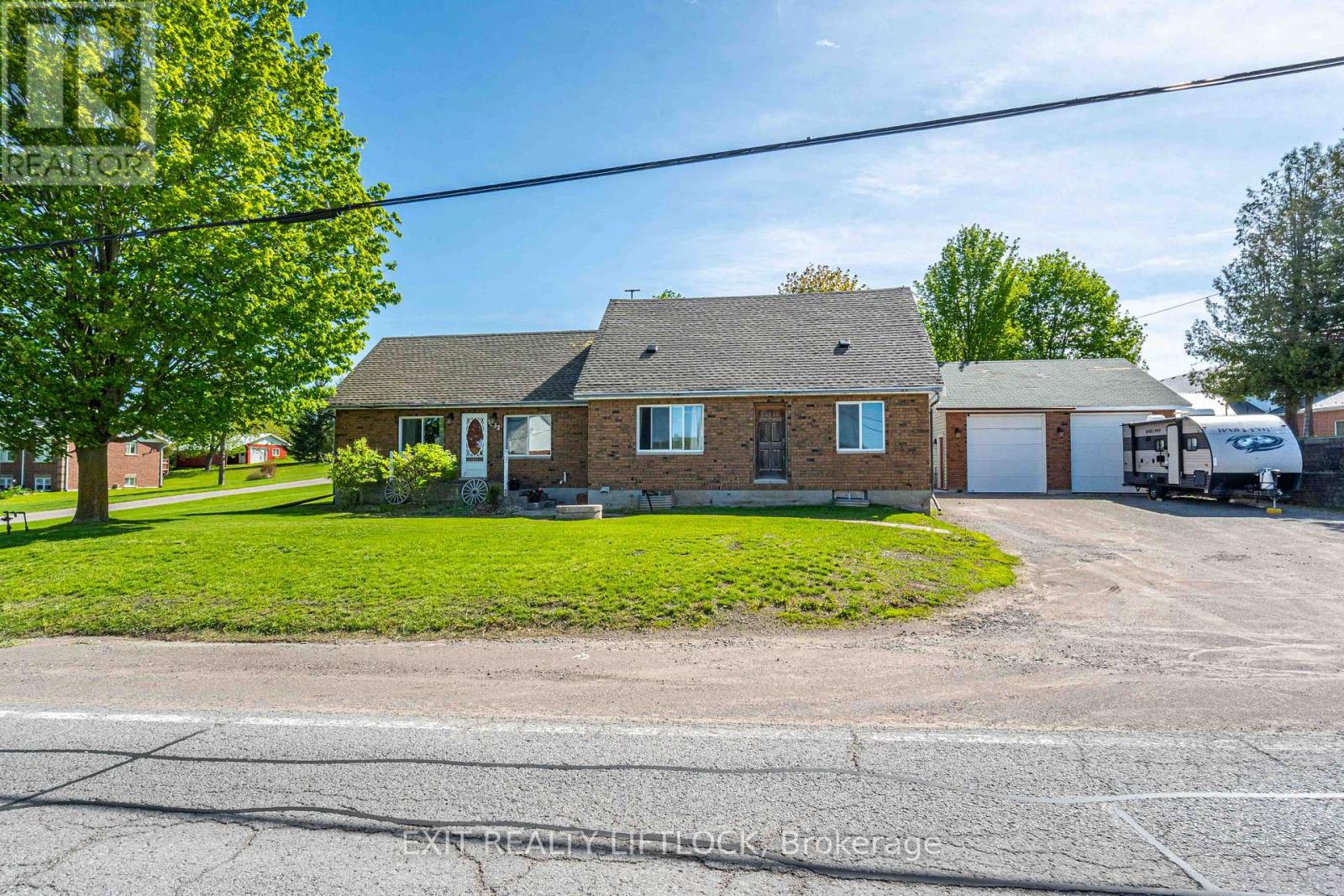 1833 Keene Road Property Photo 3