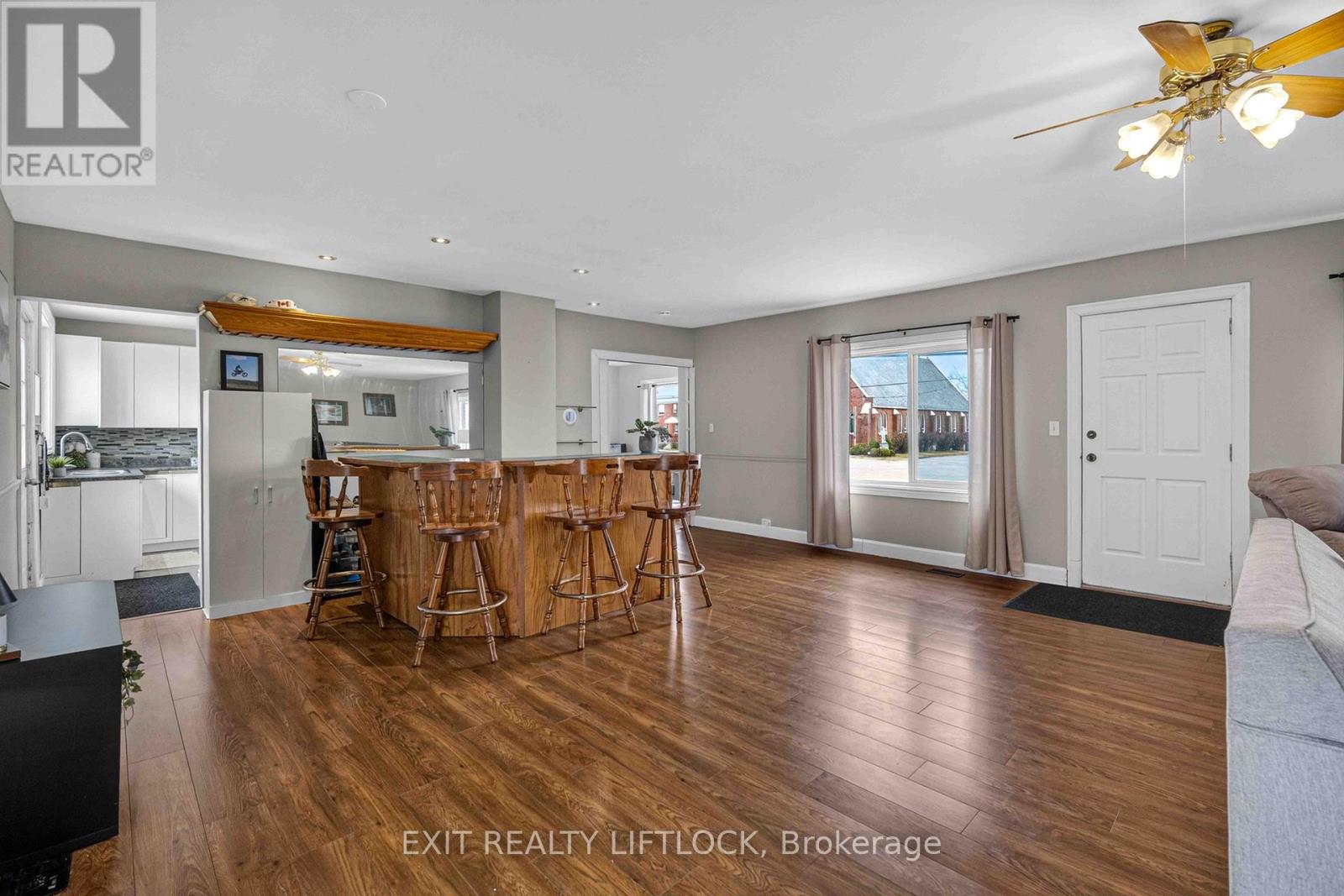 1833 Keene Road Property Photo 6