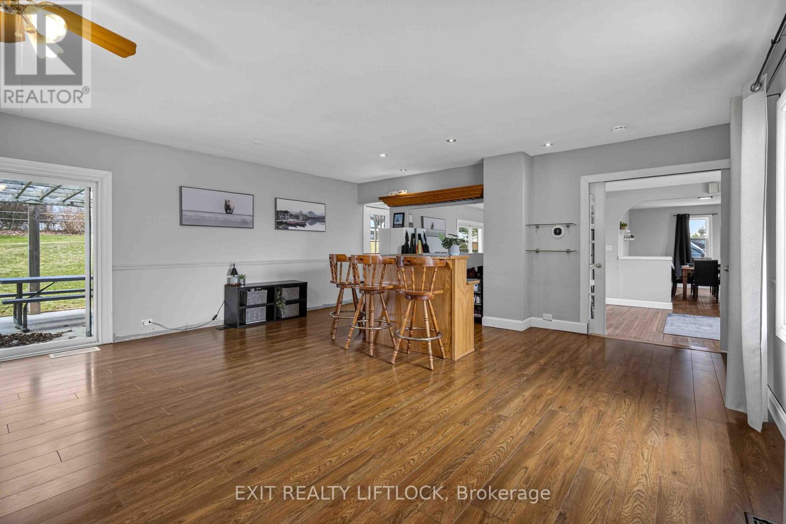1833 Keene Road Property Photo 10