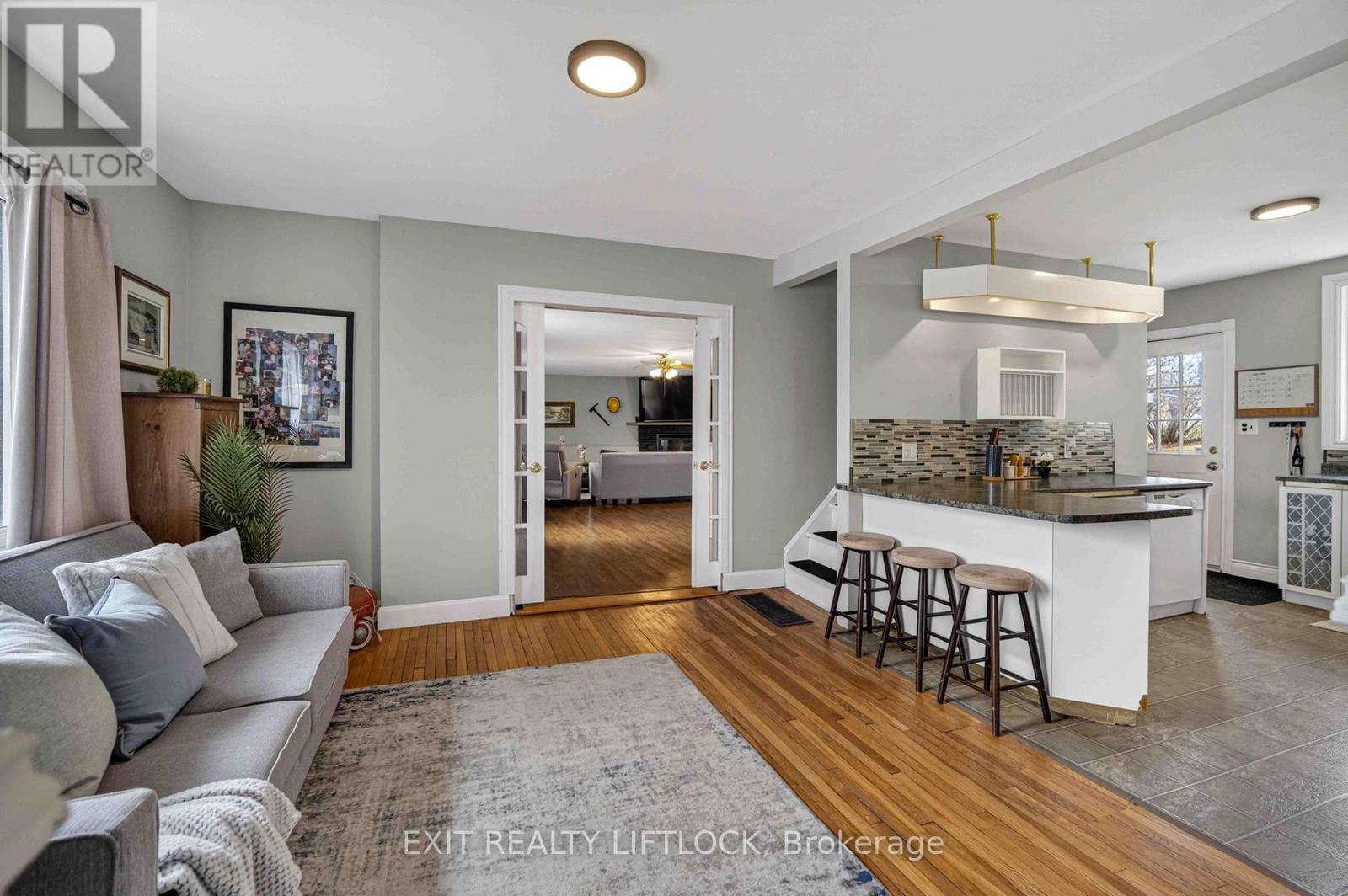 1833 Keene Road Property Photo 12