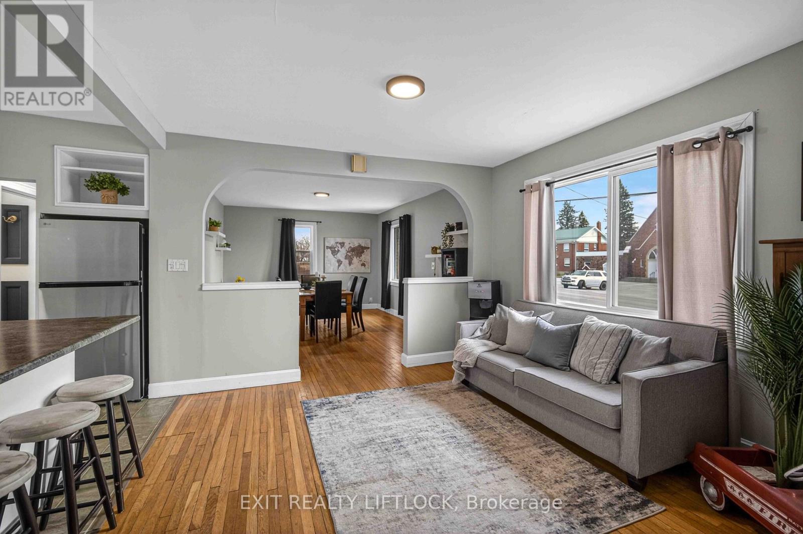 1833 Keene Road Property Photo 14