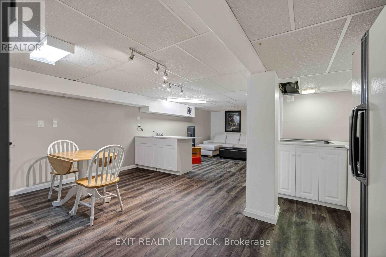 1833 Keene Road Property Photo 24