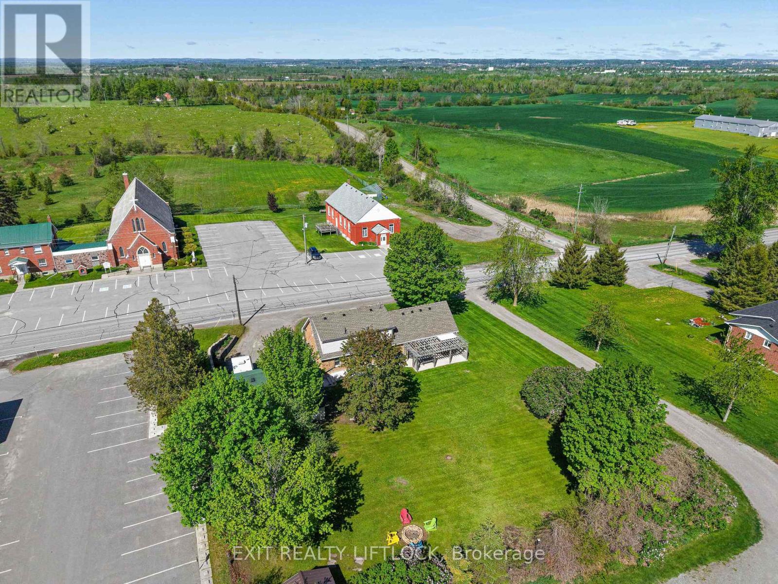 1833 Keene Road Property Photo 43