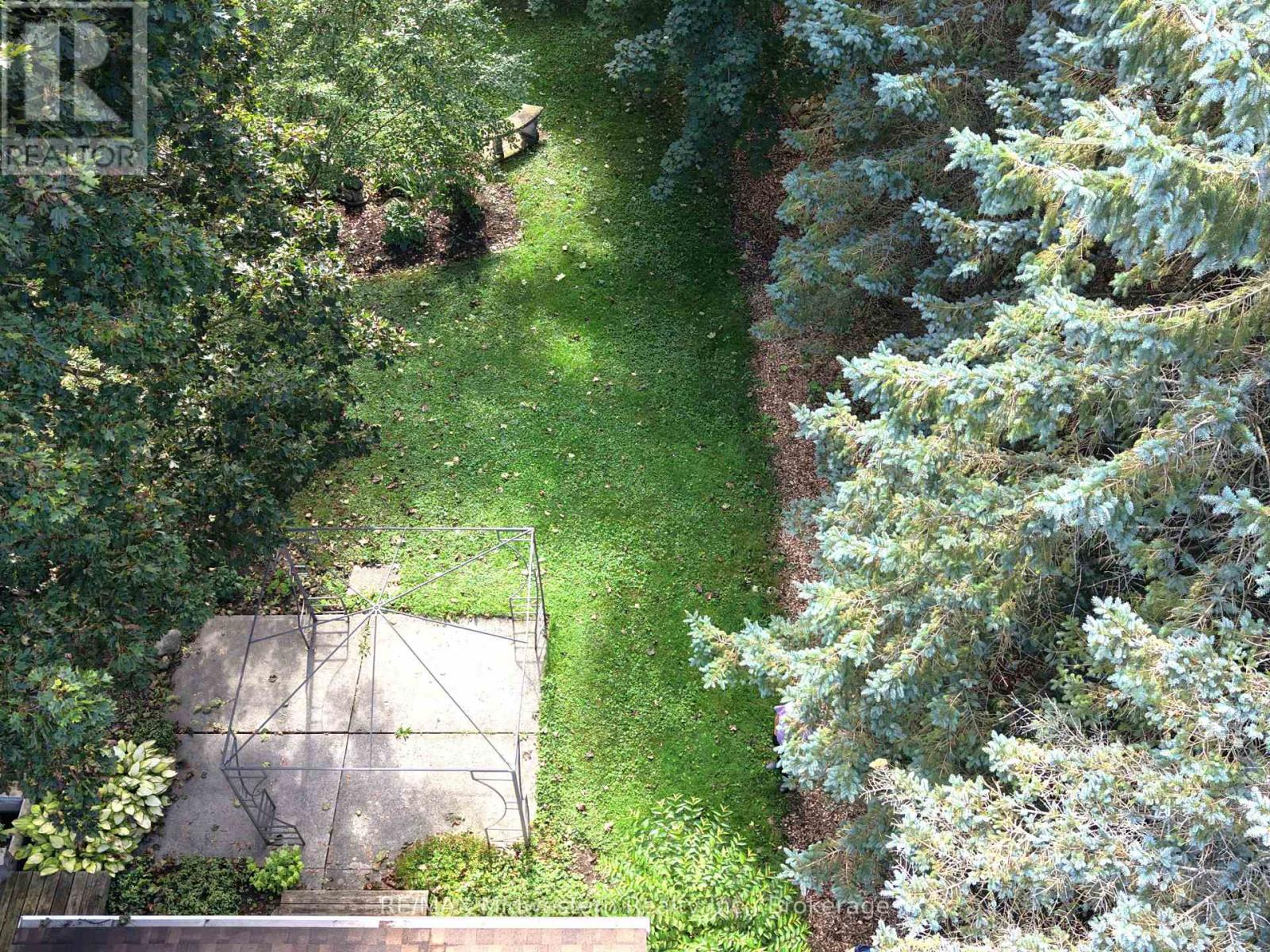69 Louise Street Property Photo 9