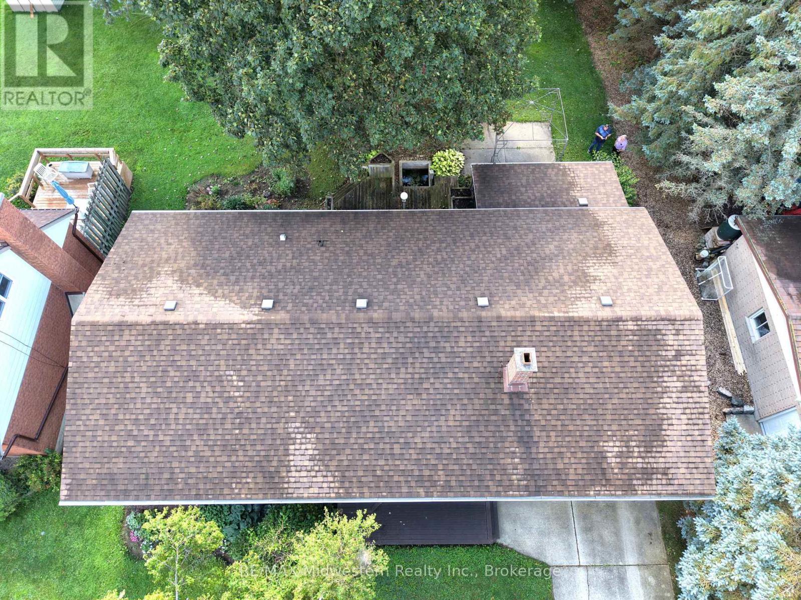 69 Louise Street Property Photo 10