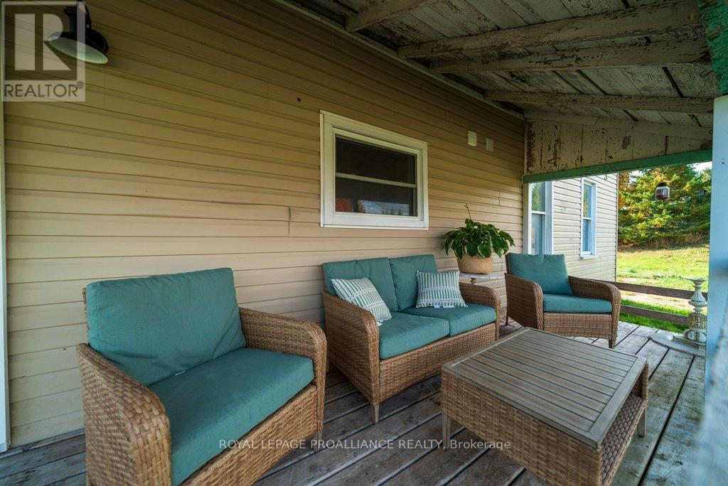 5948 Ardoch Road Property Photo 4