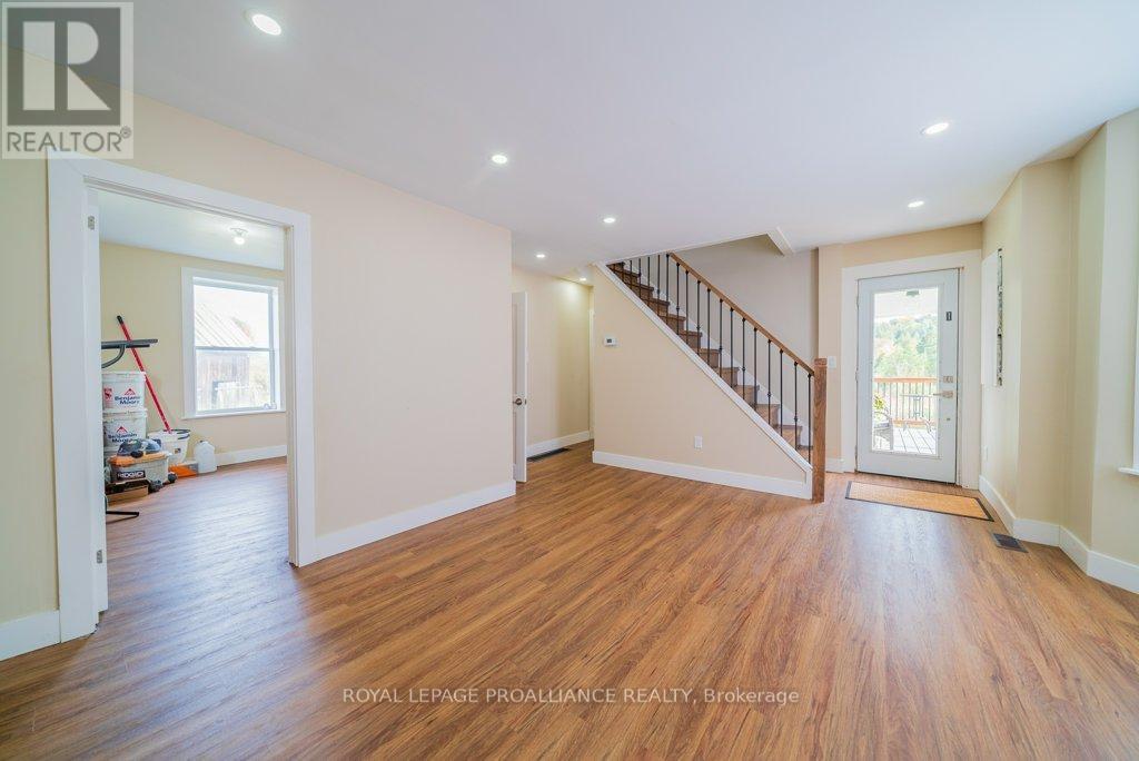 5948 Ardoch Road Property Photo 10