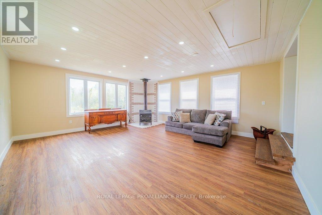 5948 Ardoch Road Property Photo 20