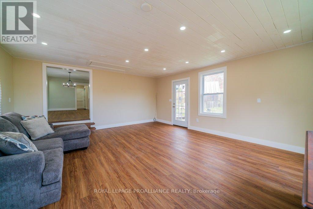 5948 Ardoch Road Property Photo 22