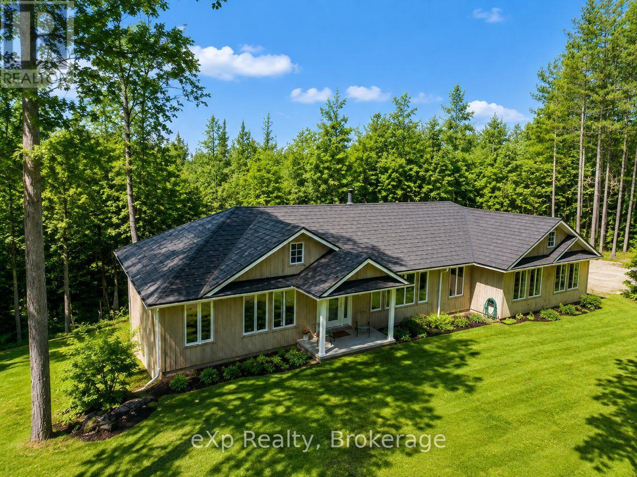 303709 South Line Property Photo 1