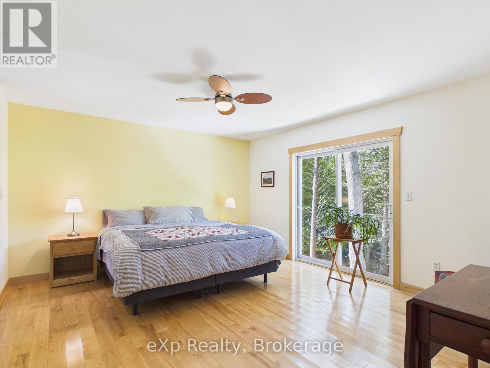 303709 South Line Property Photo 25
