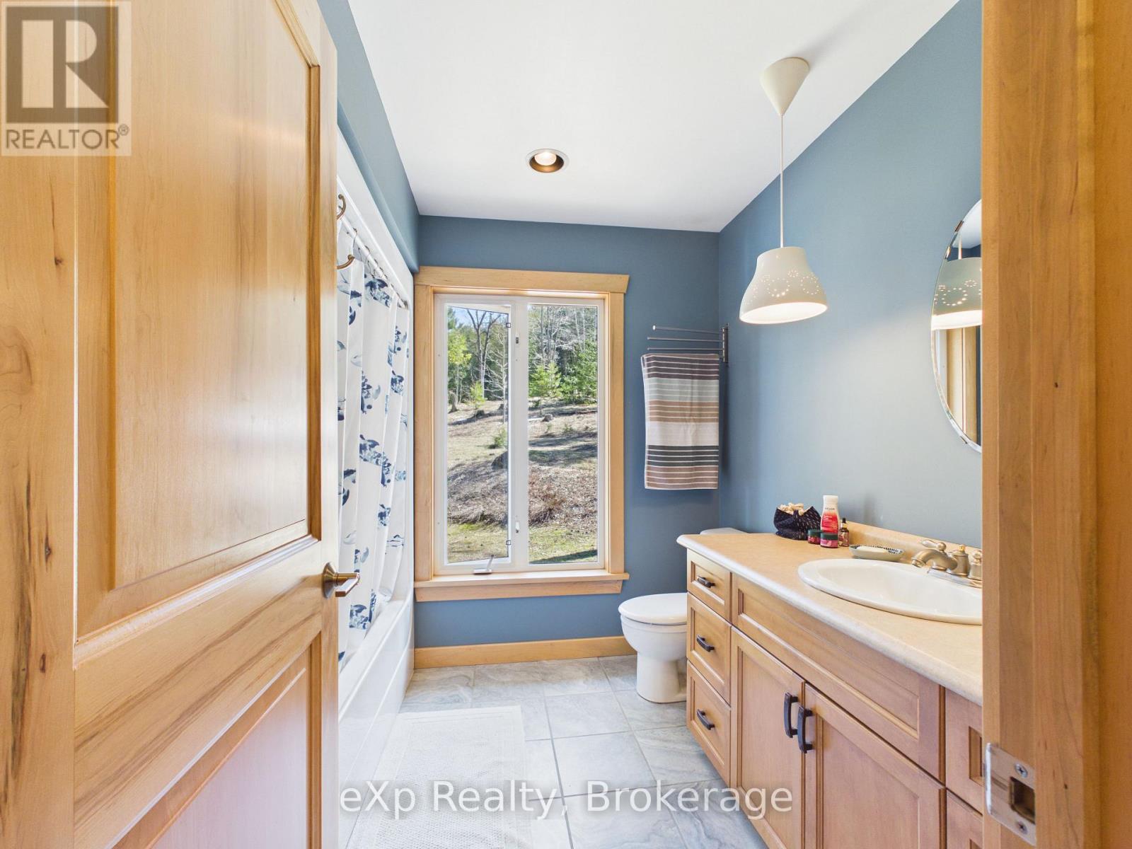 303709 South Line Property Photo 28