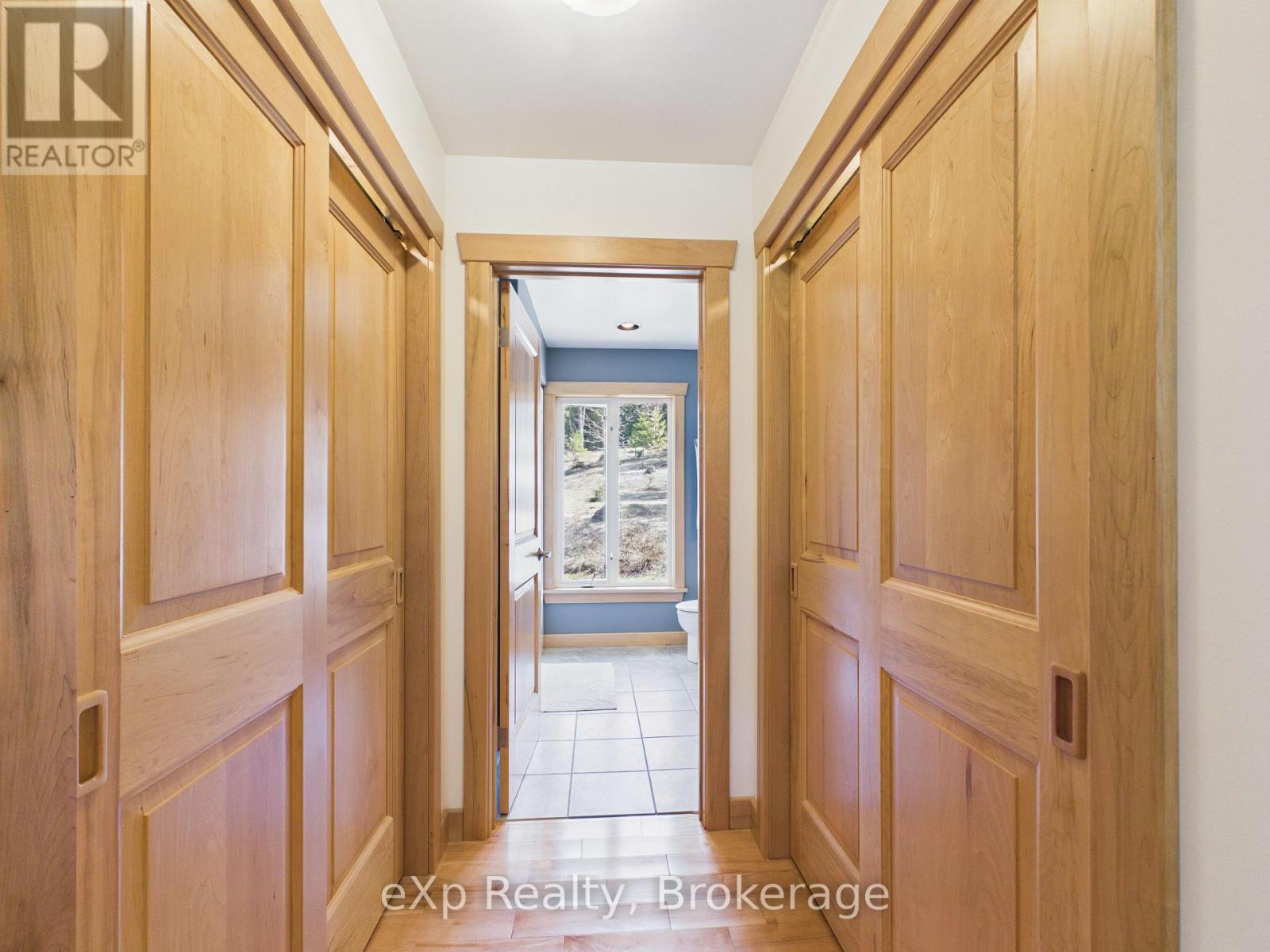 303709 South Line Property Photo 29