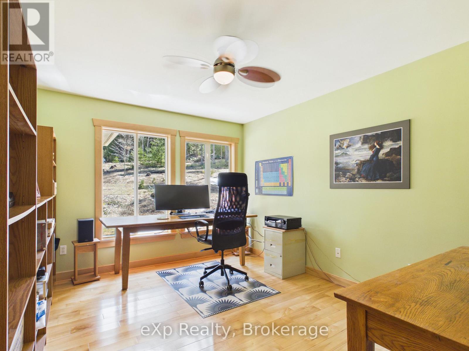 303709 South Line Property Photo 30