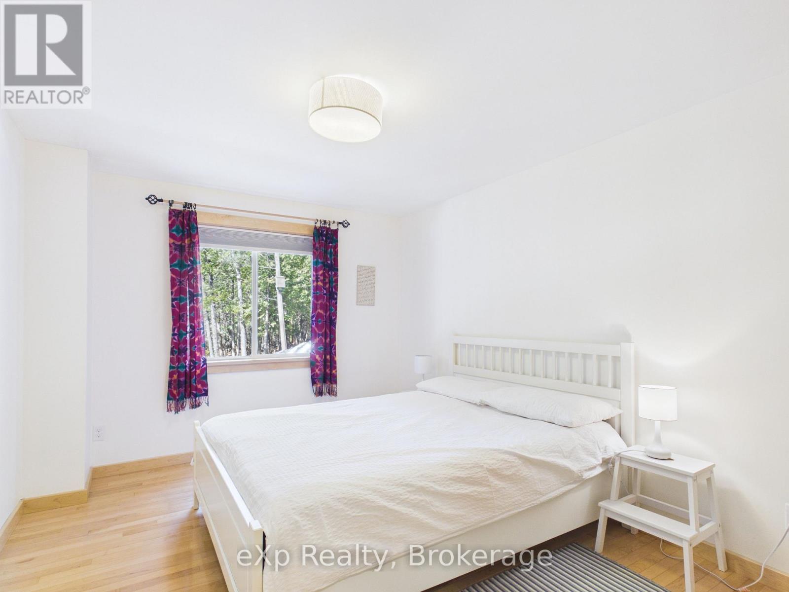 303709 South Line Property Photo 36