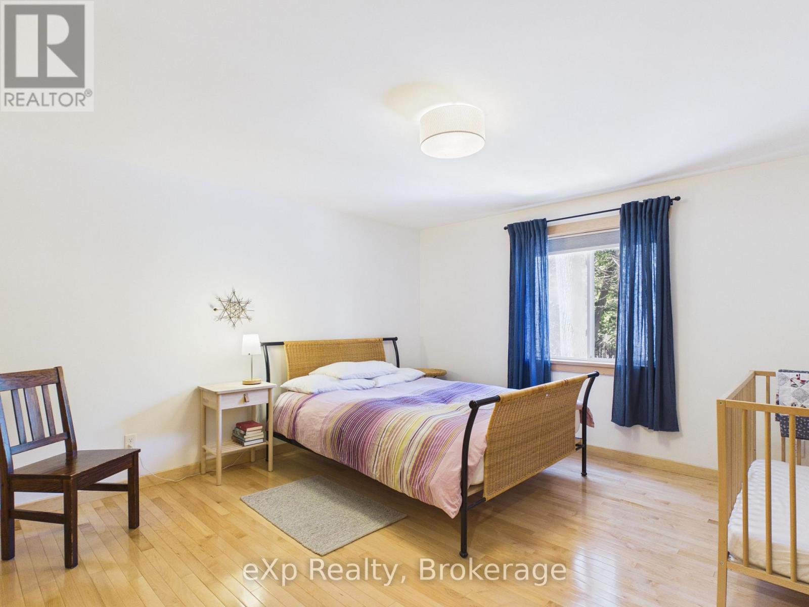 303709 South Line Property Photo 38