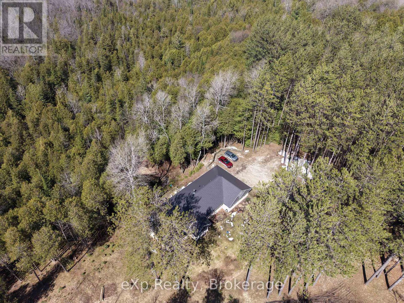 303709 South Line Property Photo 46