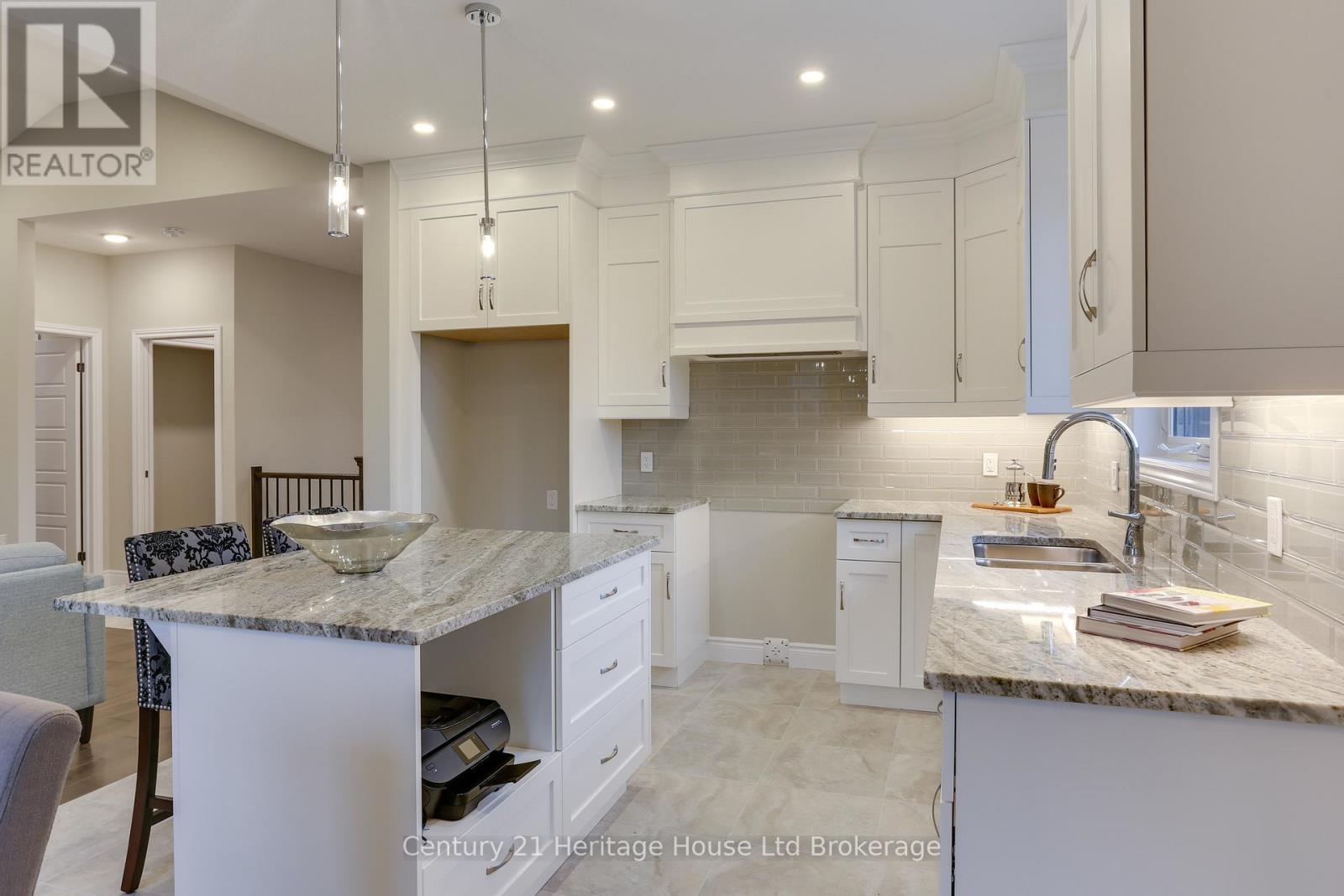 114 Beech Boulevard Property Photo 6