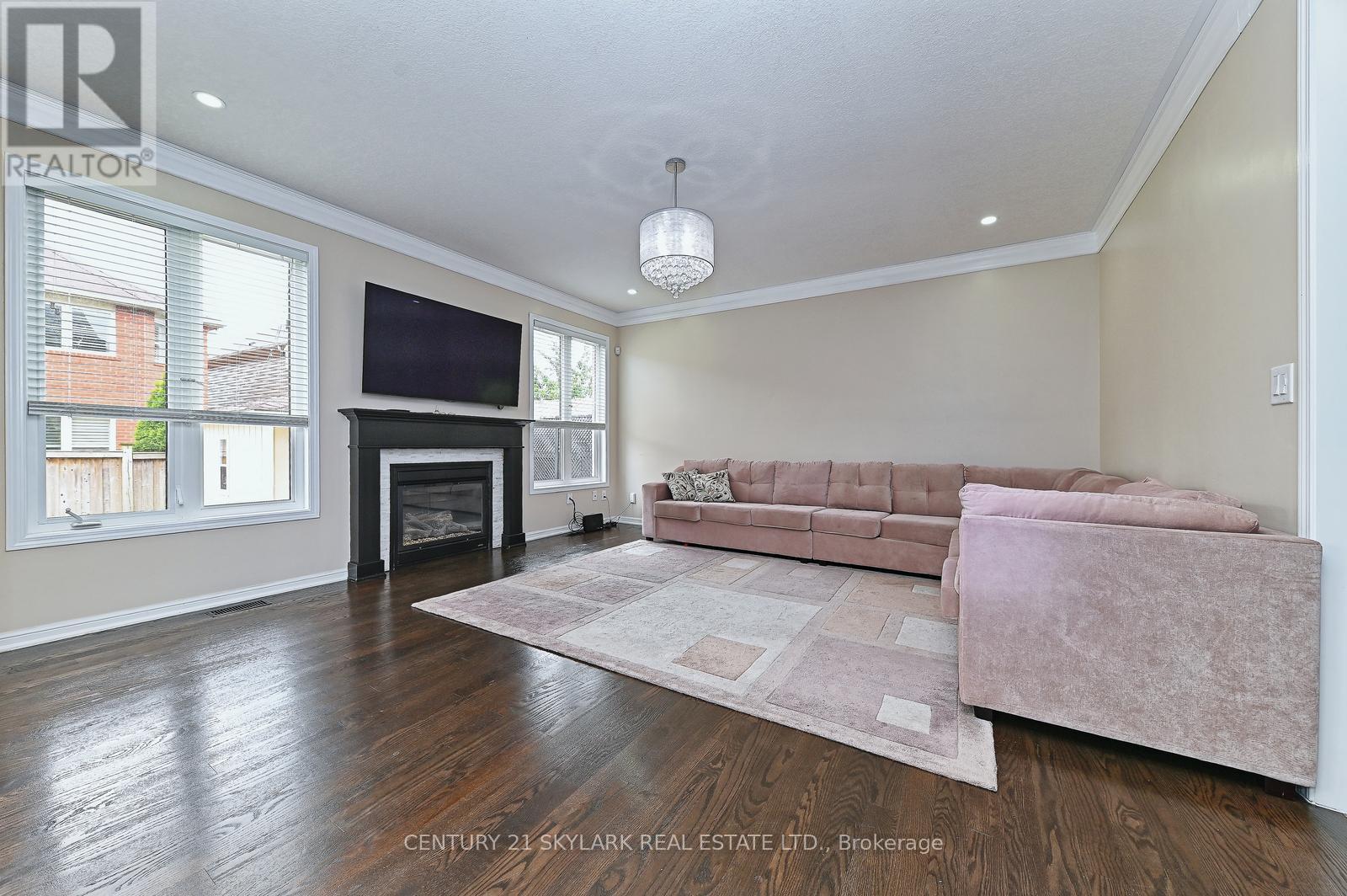 24 Dalton Drive Property Photo 8