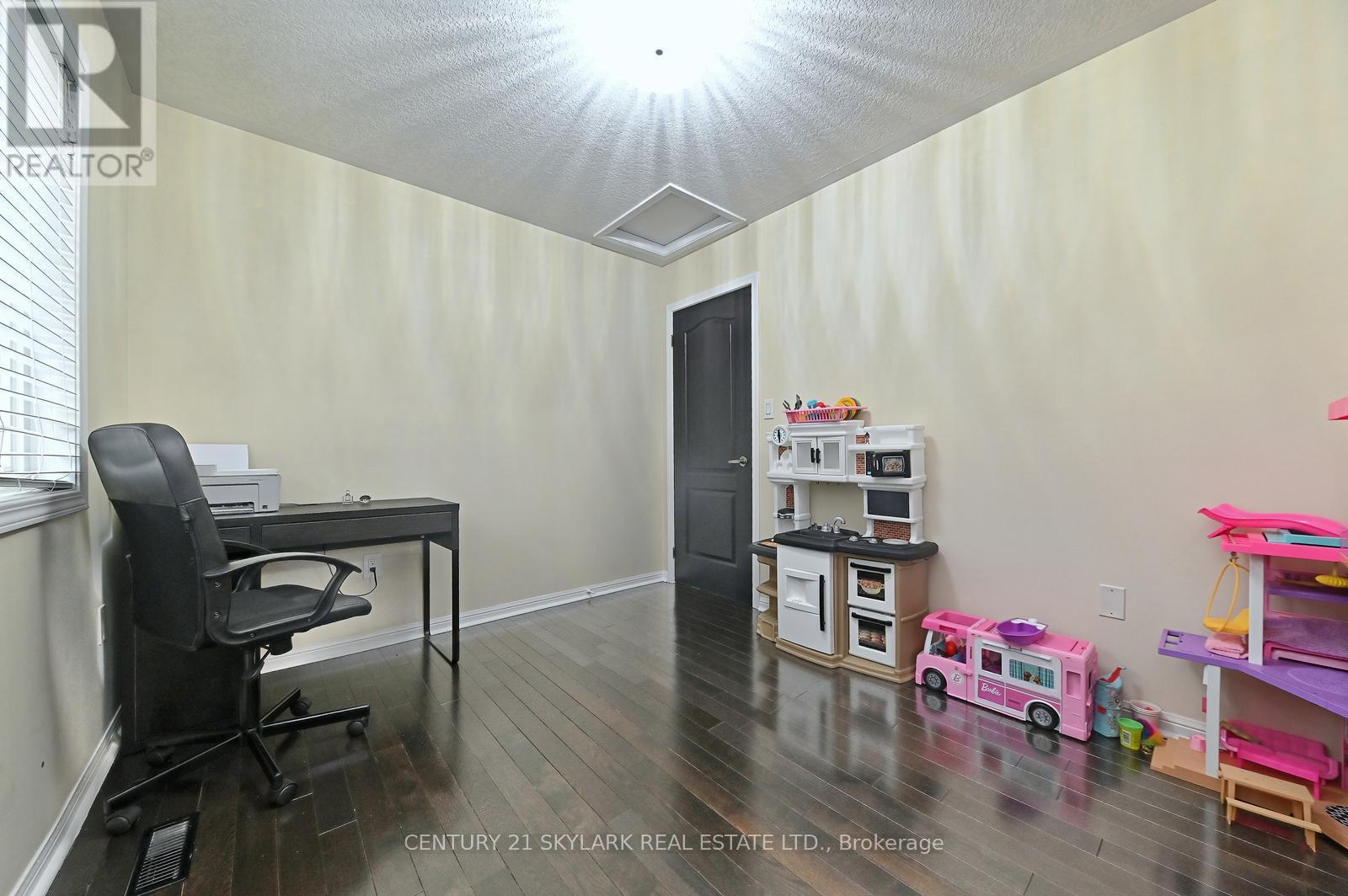 24 Dalton Drive Property Photo 26