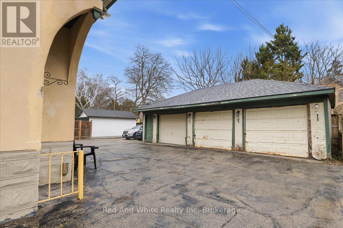 31 Bingeman Street Property Photo 4