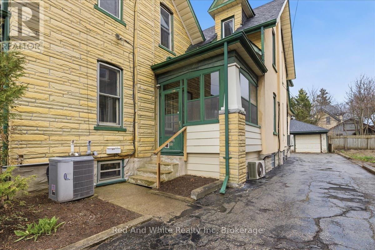 31 Bingeman Street Property Photo 5