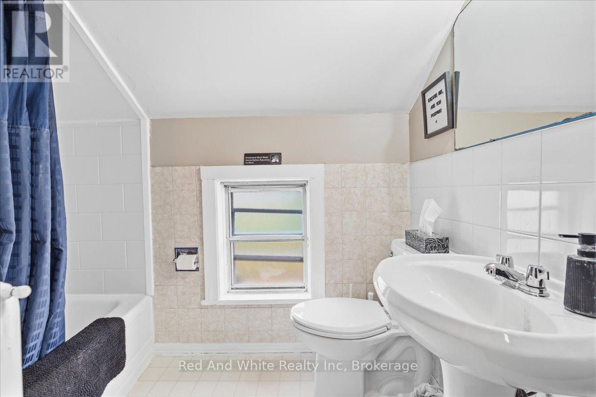 31 Bingeman Street Property Photo 17