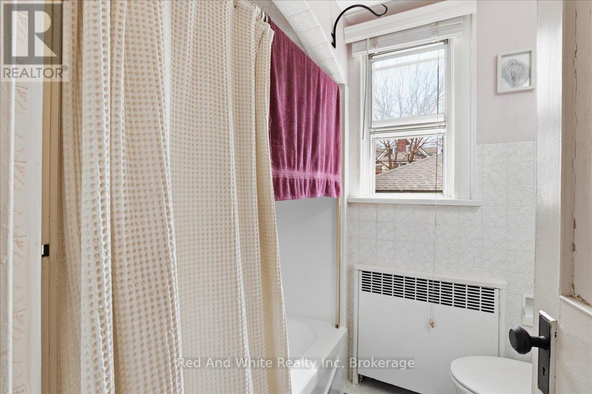 31 Bingeman Street Property Photo 21