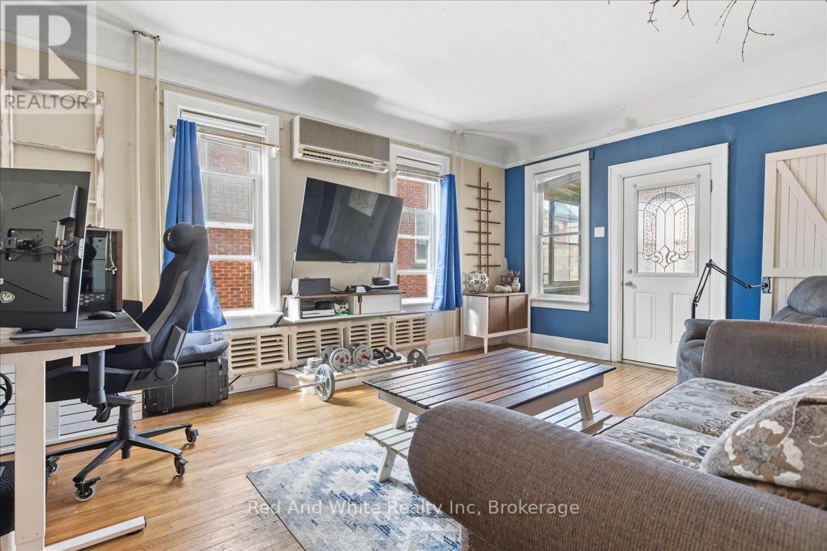 31 Bingeman Street Property Photo 23