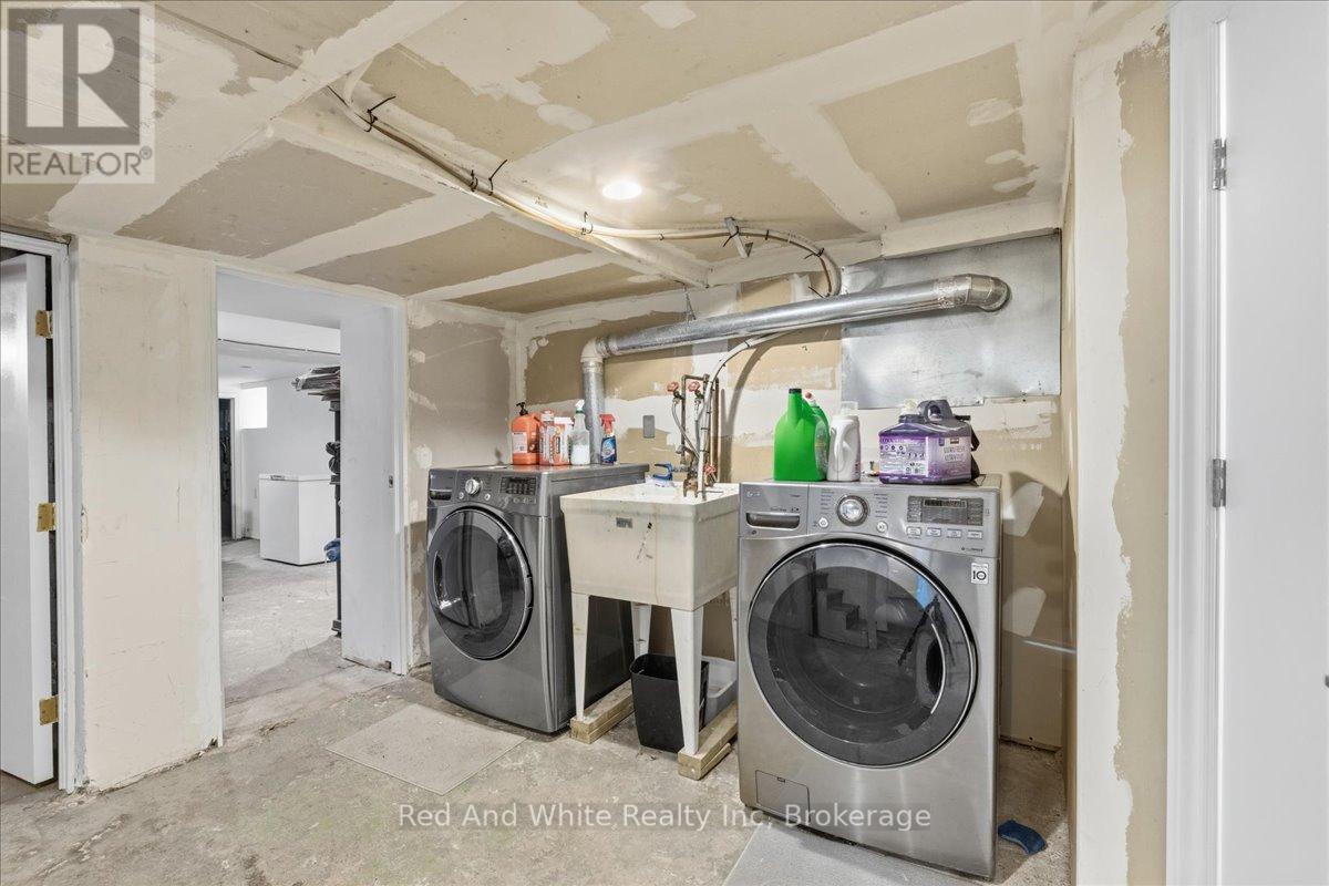 31 Bingeman Street Property Photo 27