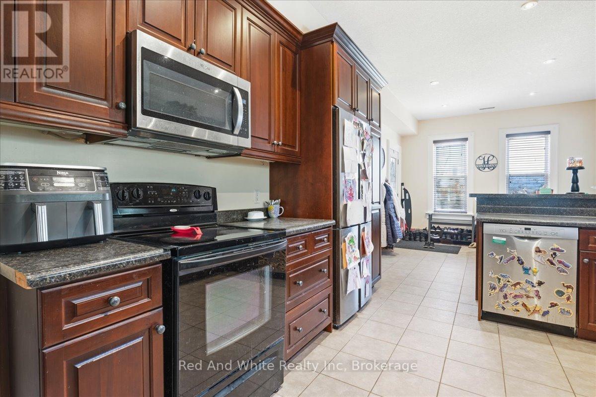 31 Bingeman Street Property Photo 30