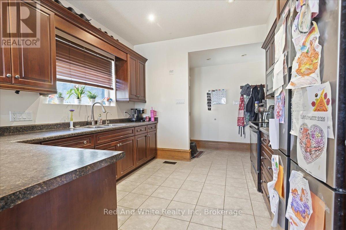 31 Bingeman Street Property Photo 31