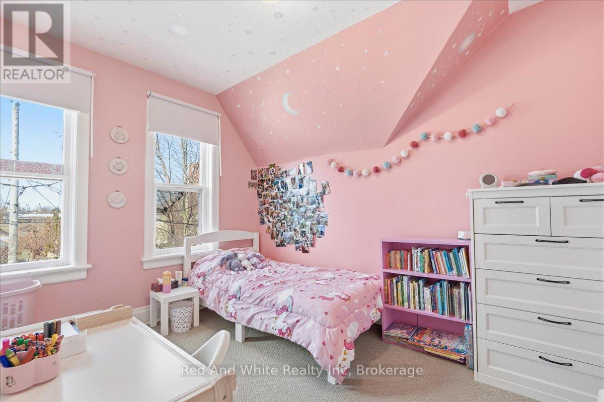 31 Bingeman Street Property Photo 37