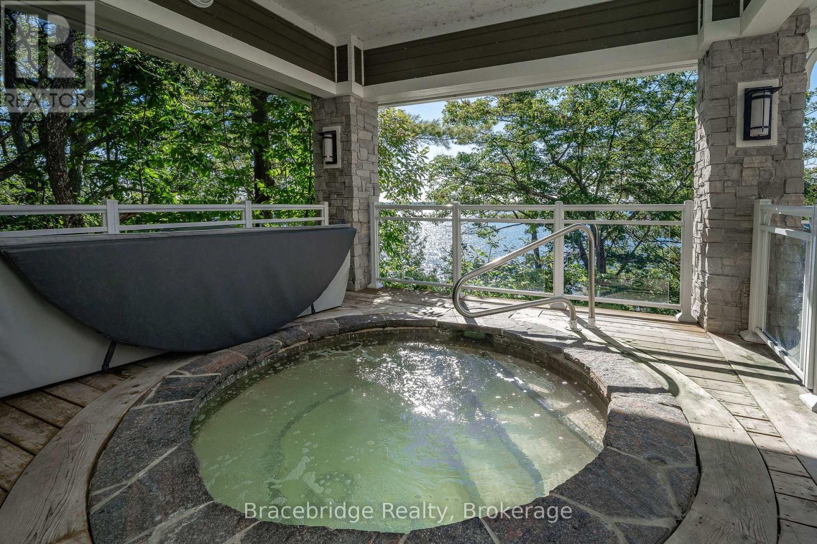 G103-d2 - 1869 Muskoka Road 118 Highway W Property Photo 15