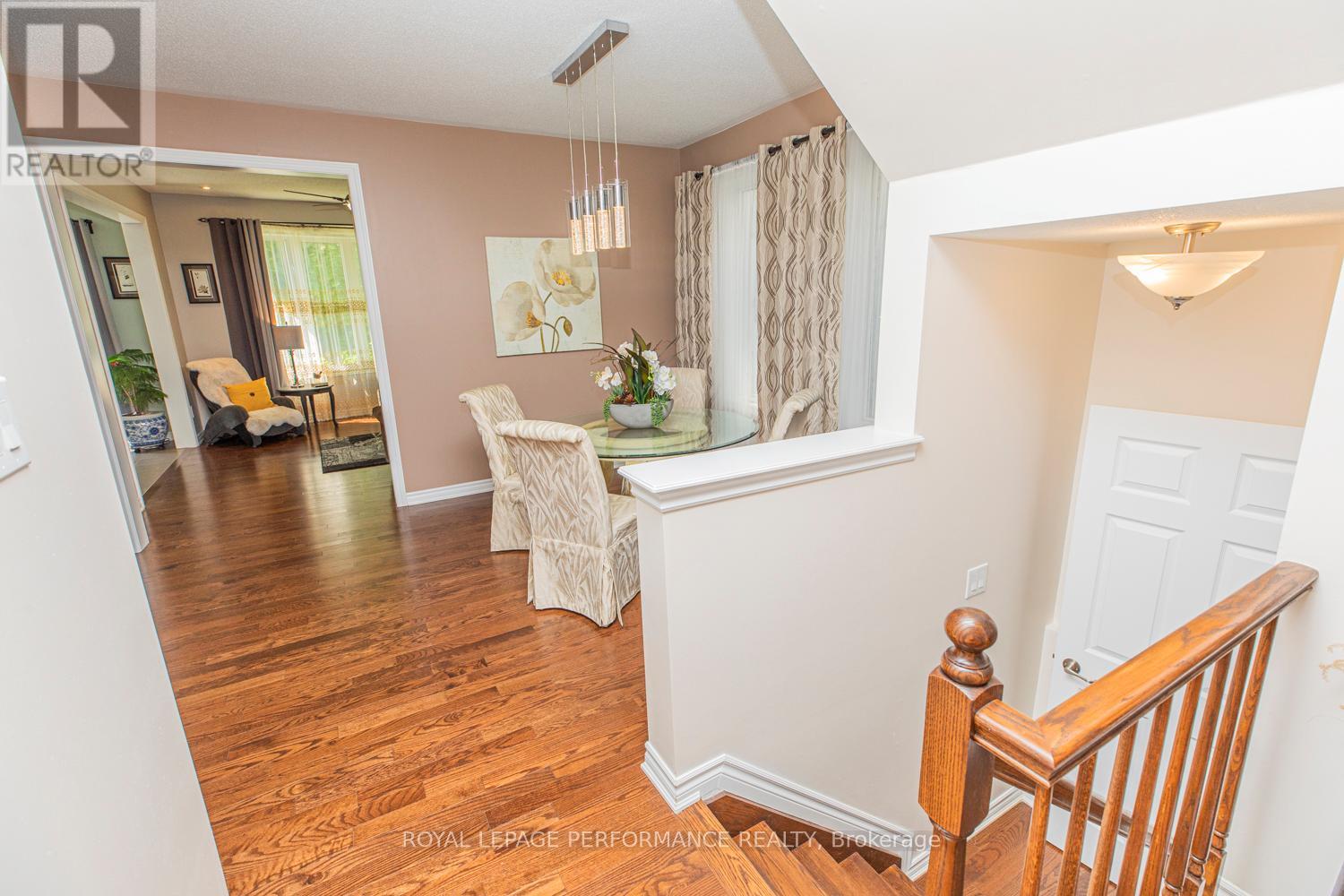 30 Summitview Drive Property Photo 6