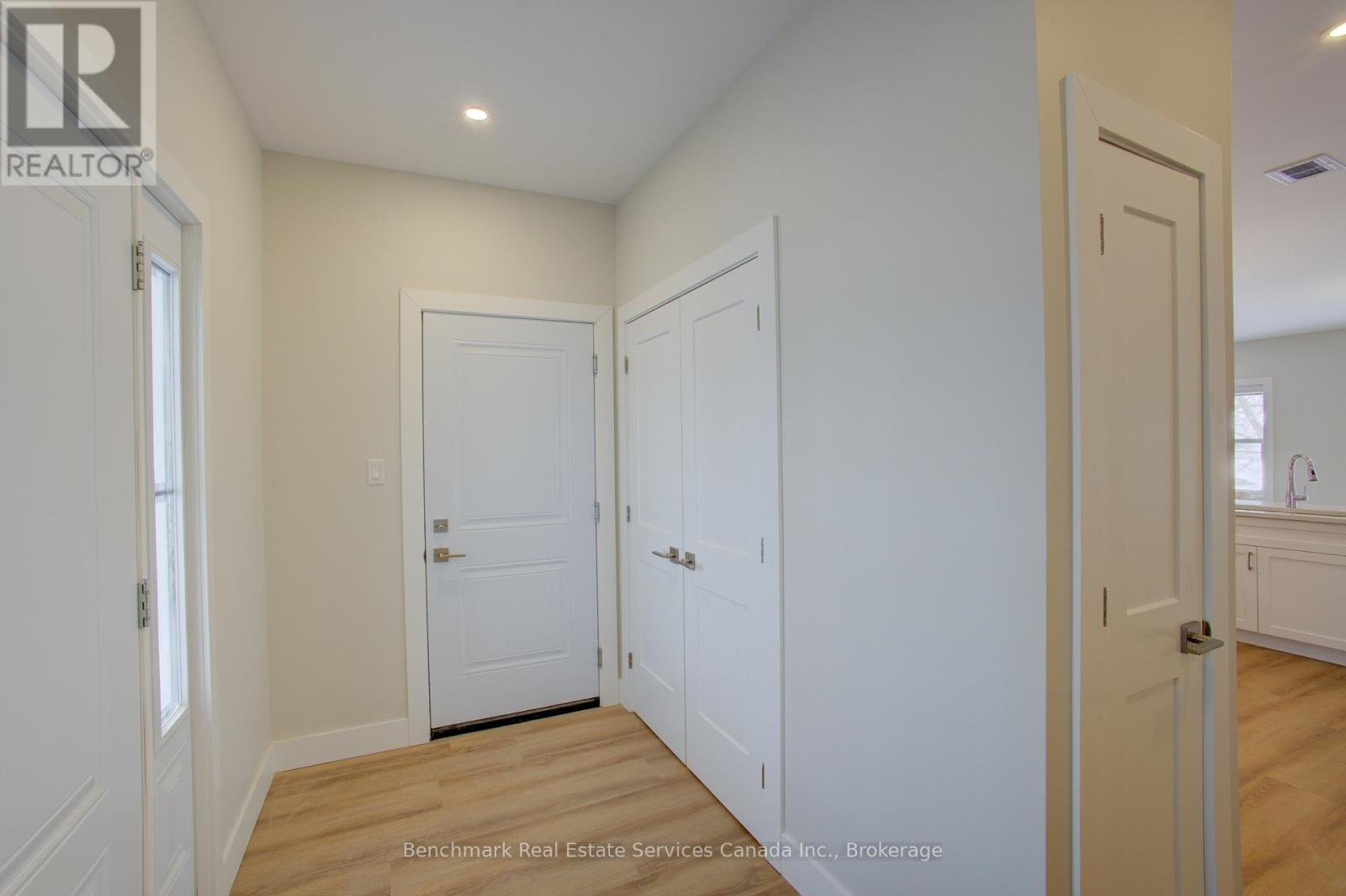 54 - 1182 Queen Street Property Photo 2