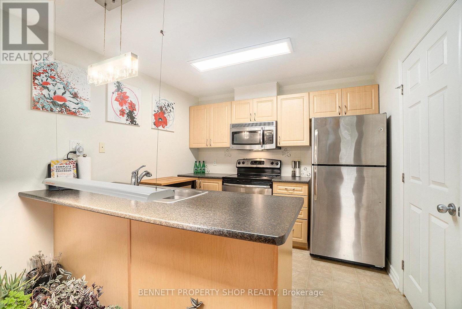 D - 1119 Stittsville Main Street Property Photo 4