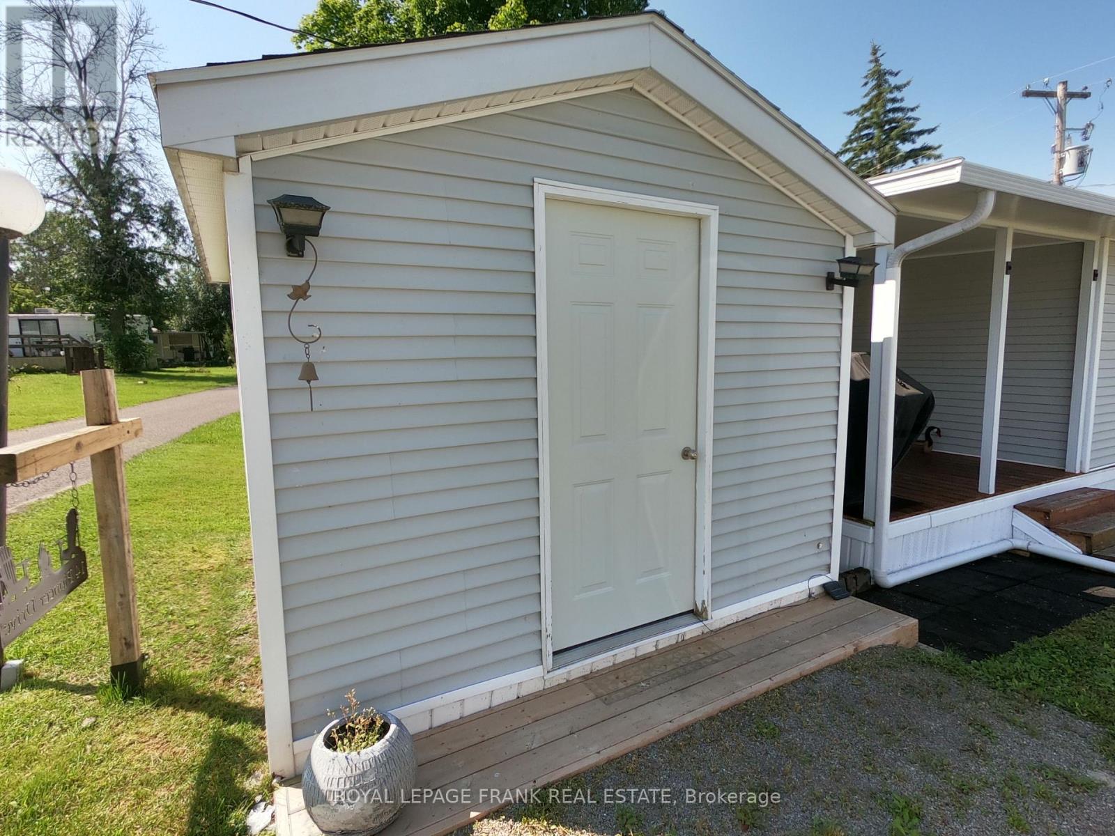 14 Pioneer Drive Property Photo 7