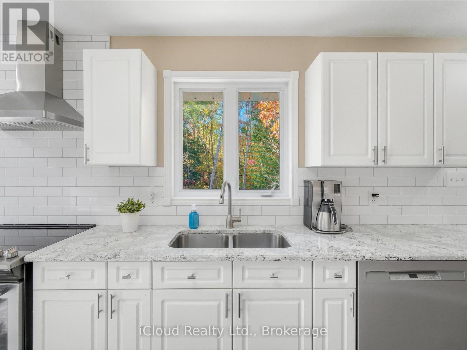6 Springhill Road Property Photo 4
