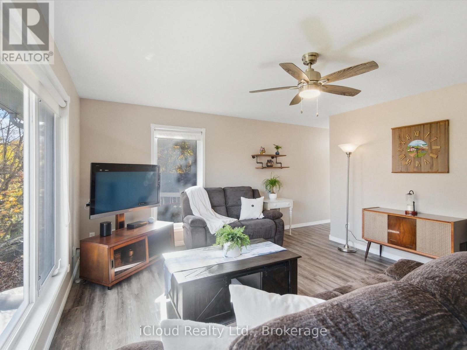 6 Springhill Road Property Photo 7