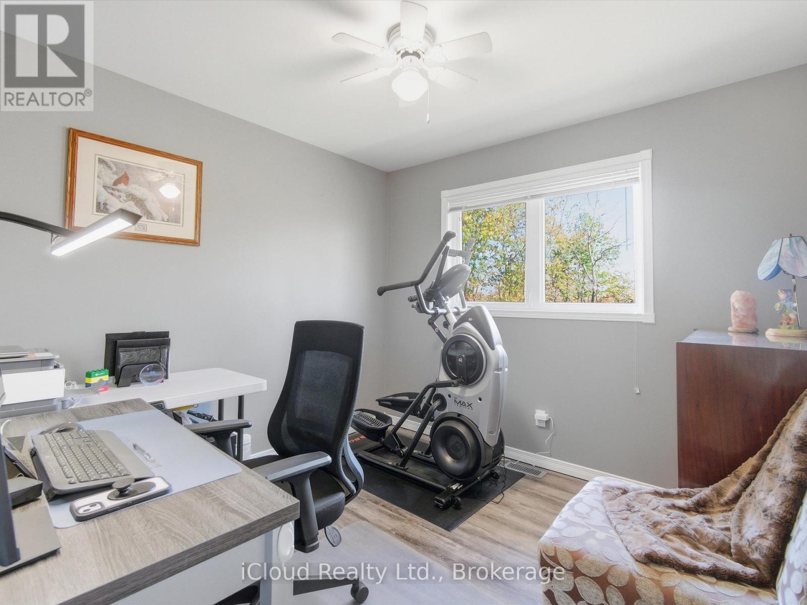 6 Springhill Road Property Photo 11