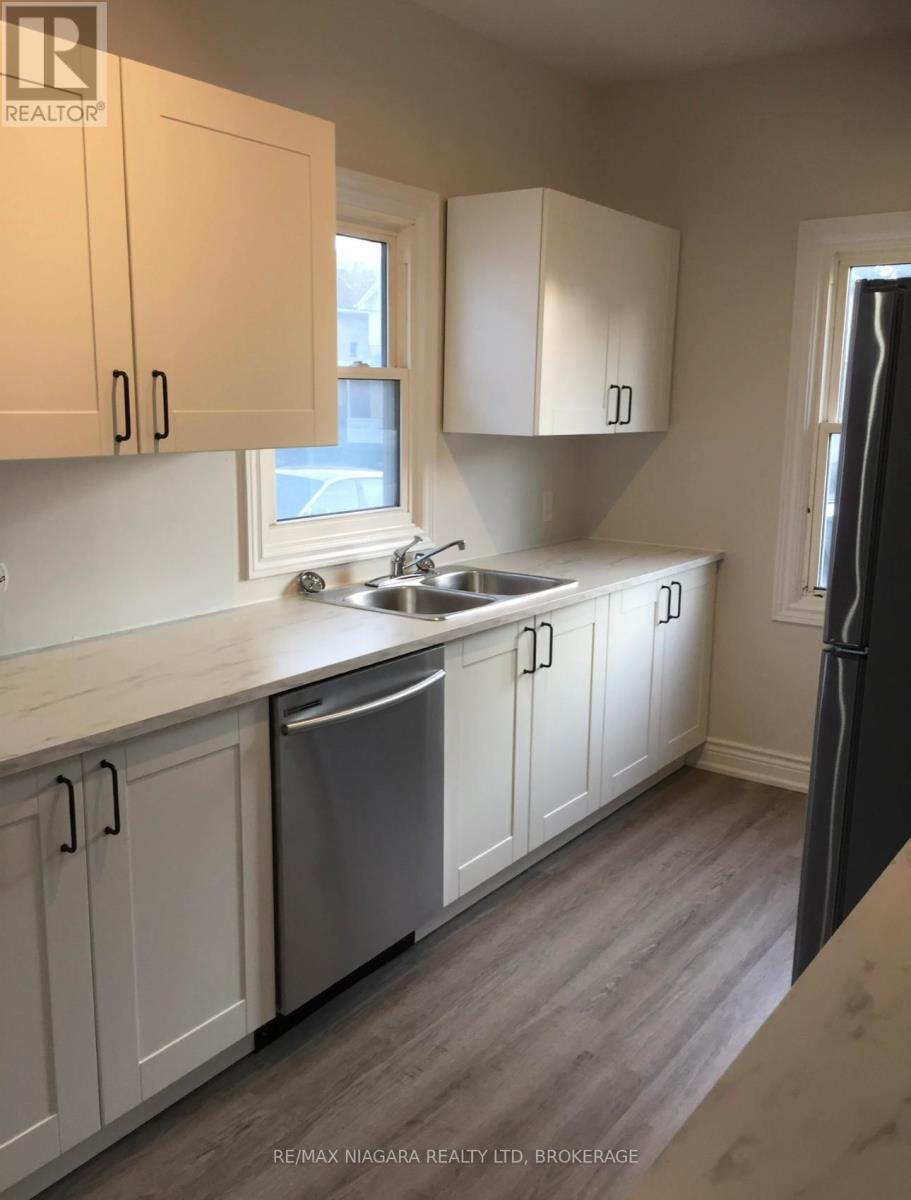 42 Vine Street Property Photo 5