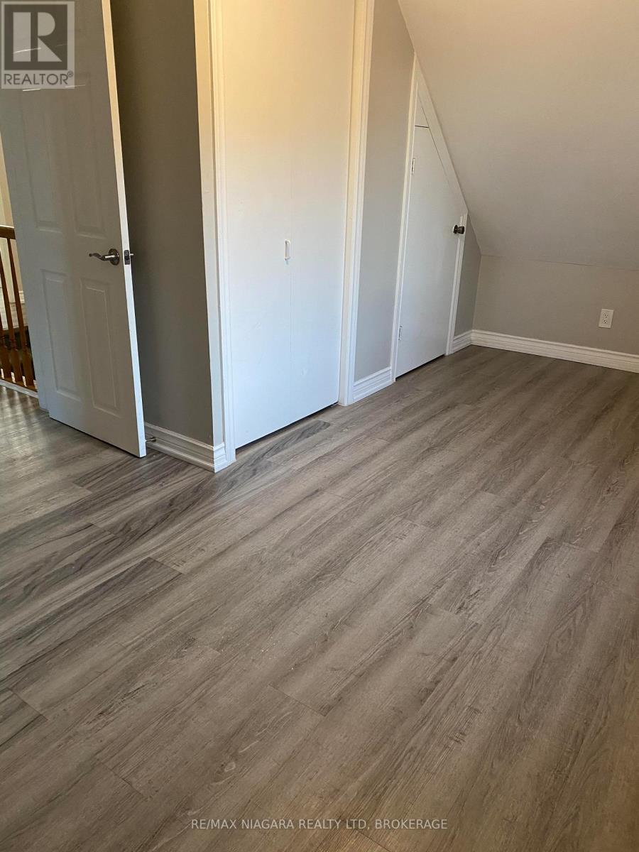 42 Vine Street Property Photo 11