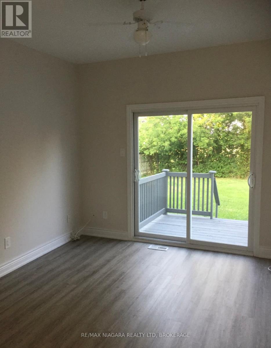 42 Vine Street Property Photo 23
