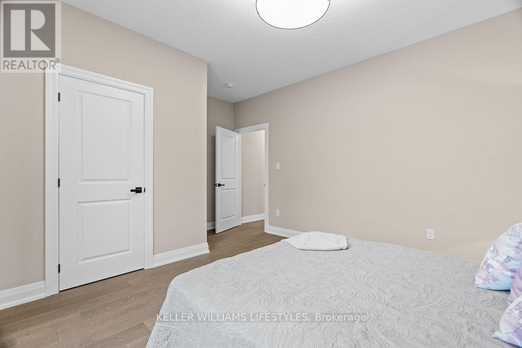28 Alexander Gate Property Photo 21