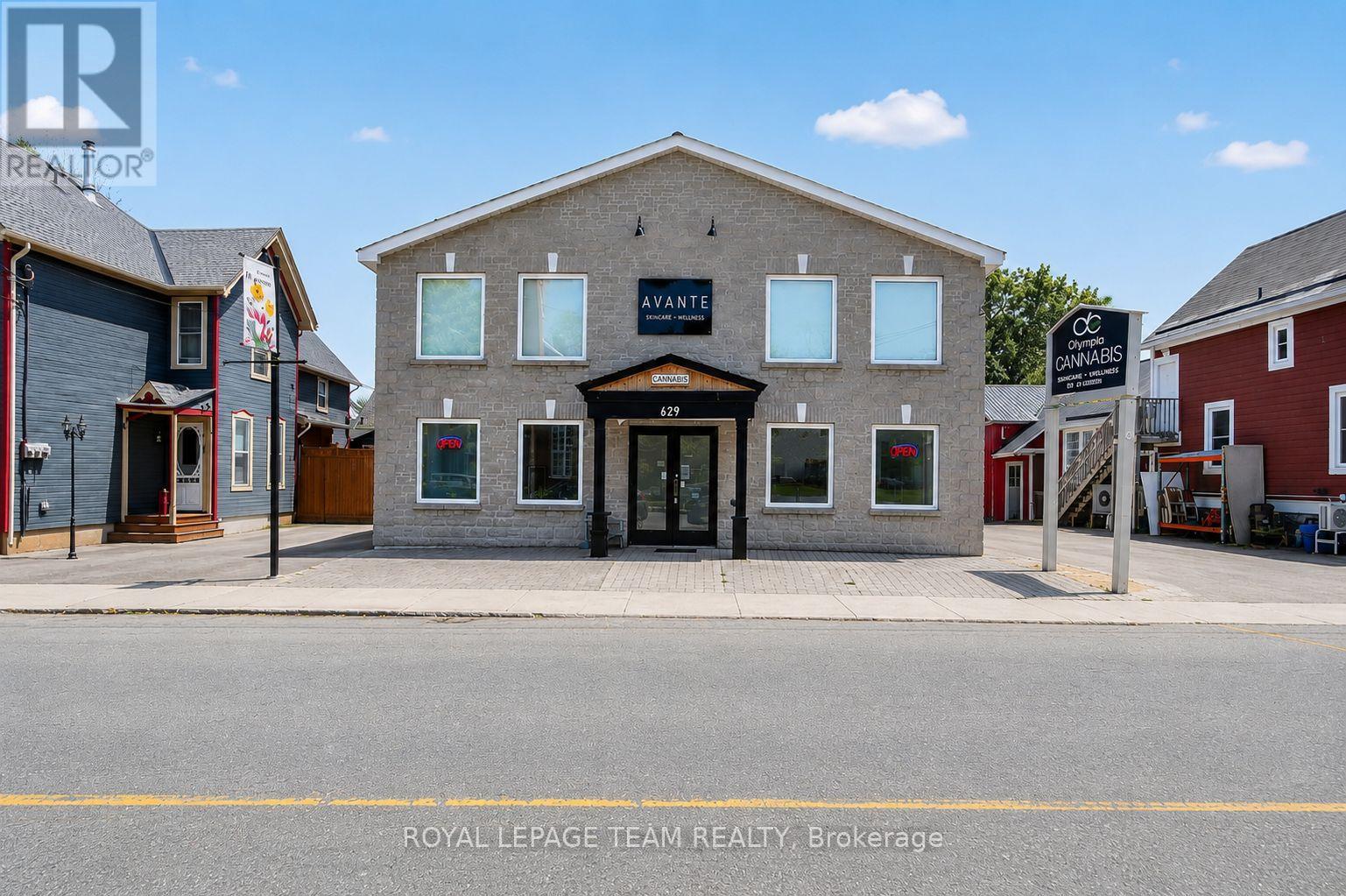 629 ST LAWRENCE STREET Property Photo 1