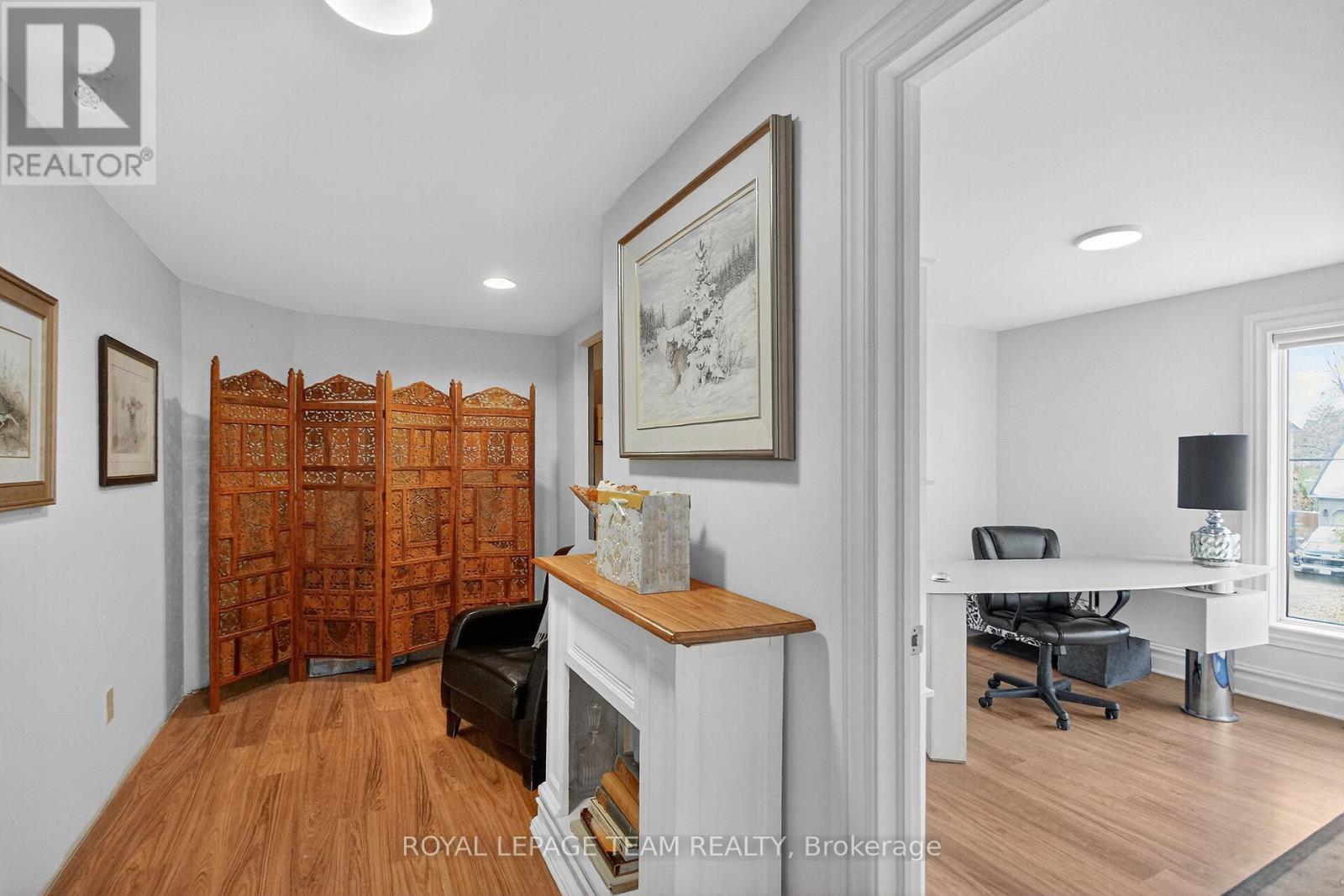 629 St Lawrence Street Property Photo 10